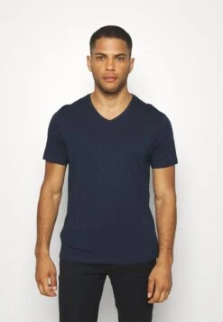 Pier One 3 PackT-Shirt BasicKhaki/Tan/Dark Blue Uomo T-shirt E Polo PI922O0QQ-N11 -Negozio online Pier One Italia 61b679ddf2ed4cda8bf2c9c2d0e3e185