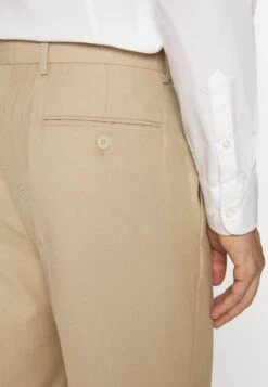 Pier One CompletoBeige Uomo Completi E Cravatte PI922A02G-B11 -Negozio online Pier One Italia 625c13d6a2704a37bc482569612ad838