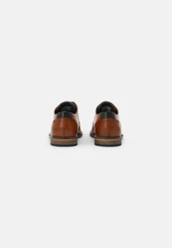 Pier One LeatherStringate ElegantiCognac Uomo Scarpe Eleganti PI912M0B1-O11 -Negozio online Pier One Italia 66cba283110a46ceb7bc0d7512607a90