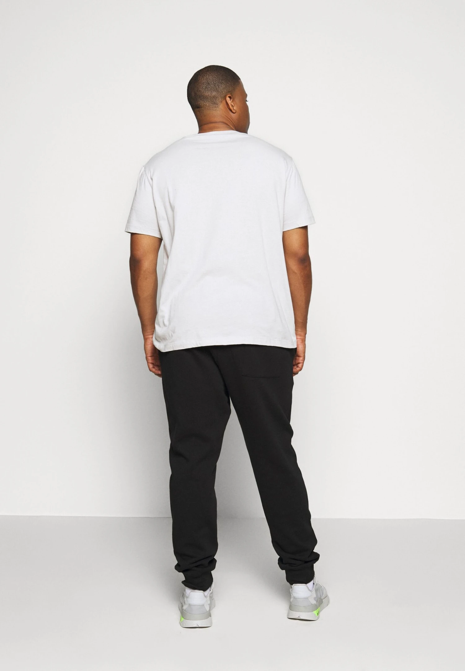 Pier One Pantaloni SportiviBlack Uomo Pantaloni PI922E03U-Q11 3 Pier One Pantaloni SportiviBlack Uomo Pantaloni PI922E03U-Q11 - immagine 3