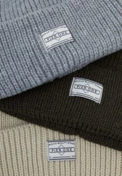 Pier One Unisex 3 PackBerrettoKhaki /Grey/Beige Donna Cappelli E Foulard PI954P009-N11 -Negozio online Pier One Italia 69f241cae8634d669e2df427dc347e59