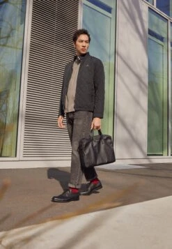 Pier One LeatherStringate ElegantiBlack Uomo Scarpe Con I Lacci PI912M03P-Q11 -Negozio online Pier One Italia 6c614df4222a4f3185b9d5cc4267bfb8