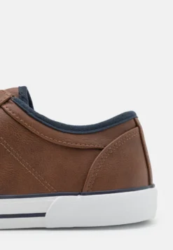 Pier One Unisex - Sneakers Basse - 708 11 Pier One Unisex - Sneakers Basse - 708 -Negozio online Pier One Italia 6cb9961057c1485da074209b854ade4a scaled