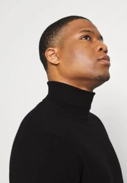 Pier One MaglioneBlack Uomo Maglieria PI922Q08O-Q11 -Negozio online Pier One Italia 6cdf085b68974df0b2b7267576ca751b