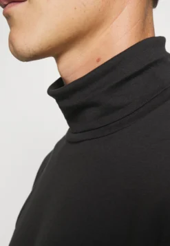 Pier One 3 PackMaglietta A Manica LungaBlack/Dark Grey/White Uomo T-shirt E Polo PI922O0UL-Q11 -Negozio online Pier One Italia 6dee3d76137848bea73edd00fec8cbd0 scaled