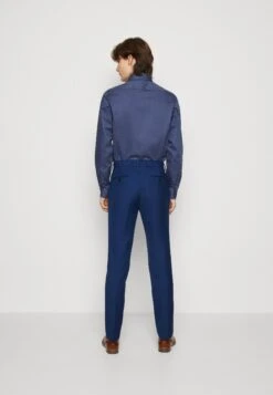 Pier One CompletoBlue Uomo Completi E Cravatte PI922A02G-K11 15 Pier One CompletoBlue Uomo Completi E Cravatte PI922A02G-K11 -Negozio online Pier One Italia 7026d41b1cce4791aba808e4c5a5c8c8