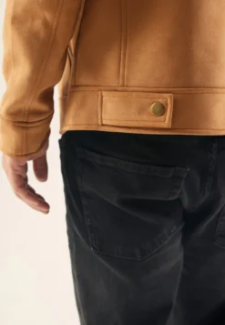 Pier One Giacca In SimilpelleCognac Uomo Giacche PI922T04S-O11 -Negozio online Pier One Italia 716be35dea0b429cb094bcf67192fa53 scaled