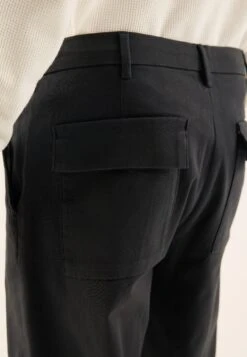Pier One ChinoBlack Uomo Pantaloni PI922E05G-Q11 11 Pier One ChinoBlack Uomo Pantaloni PI922E05G-Q11 -Negozio online Pier One Italia 7196e1fad4494854a3ebf79f6301a613