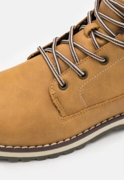 Pier One Stivaletti StringatiCamel Uomo Stivaletti/Stivali PI912K0B7-B11 -Negozio online Pier One Italia 71be1620f6ee4bba81d39484e3fb5425