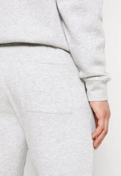 Pier One 2 PackPantaloni SportiviMottled Light Grey/Mottled Dark Blue Uomo Pantaloni PI922E03K-C11 -Negozio online Pier One Italia 737d28e17a324ecc9e683cebbda75492