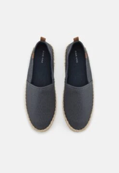 Pier One UnisexEspadrillasDark Grey Uomo Scarpe Basse PI915C00D-C11 -Negozio online Pier One Italia 78088d294b5a42328779bc35d556eee2