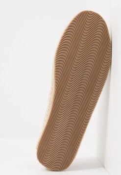 Pier One Rena Espadrille Unisex - Espadrillas - White/Blue 14 Pier One Rena Espadrille Unisex - Espadrillas - White/Blue -Negozio online Pier One Italia 783aaa02540843288d52301a1f116eed