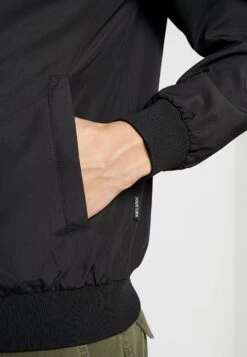 Pier One Giubbotto BomberBlack Uomo Giacche YO122T02C-Q11 -Negozio online Pier One Italia 785de7e873654e248854c6583672cfa7