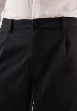 Pier One ChinoBlack Uomo Pantaloni PI922E05F-Q11 9 Pier One ChinoBlack Uomo Pantaloni PI922E05F-Q11 -Negozio online Pier One Italia 794e6f64732649ad8d0596605a439fb1