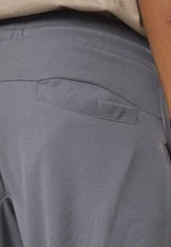 Pier One Pantaloni SportiviDark Grey Uomo Pantaloni PI922E03N-C16 9 Pier One Pantaloni SportiviDark Grey Uomo Pantaloni PI922E03N-C16 -Negozio online Pier One Italia 79ee9aaa2a6145a6b7a761ca00e3a52f scaled