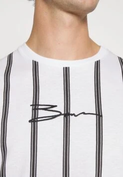 Pier One T-Shirt Con StampaWhite Uomo T-shirt E Polo PI922O0YR-A11 9 Pier One T-Shirt Con StampaWhite Uomo T-shirt E Polo PI922O0YR-A11 -Negozio online Pier One Italia 7bc5d5e35fe849ed8b9c74c31e19a197