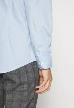 Pier One 2 PackCamicia EleganteLight Blue Uomo Camicie PI922D05K-K12 -Negozio online Pier One Italia 7d0730b131fa4ad89b02d15c3c22719e