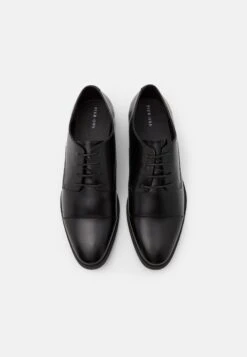Pier One Stringate ElegantiBlack Uomo Scarpe Eleganti PI912M09N-Q11 -Negozio online Pier One Italia 85bff8b73fd0499b8a3dcc1fbcf3f17f