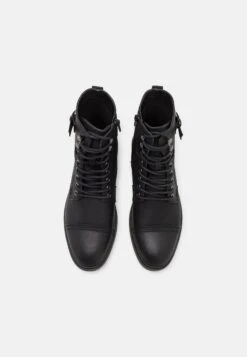 Pier One Stivaletti StringatiBlack Uomo Stivaletti/Stivali PI912K0B2-Q11 -Negozio online Pier One Italia 86dd3f95499b46eebae1cb7dc5bce468