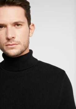 Pier One MaglioneBlack Uomo Maglieria PI922Q067-Q11 -Negozio online Pier One Italia 86f31f4035ea4420a34ec8882378ae9e