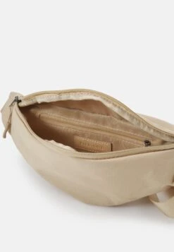 Pier One MarsupioBeige Uomo Borse PI954H02N-B11 6 Pier One MarsupioBeige Uomo Borse PI954H02N-B11 -Negozio online Pier One Italia 889c46314a524ce48b33dcb840ac6219