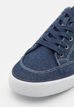 Pier One UnisexSneakers BasseDark Blue Uomo Sneaker PI915O02Z-K11 11 Pier One UnisexSneakers BasseDark Blue Uomo Sneaker PI915O02Z-K11 -Negozio online Pier One Italia 88d4a325a78341e996cfd14f5eda8dc6