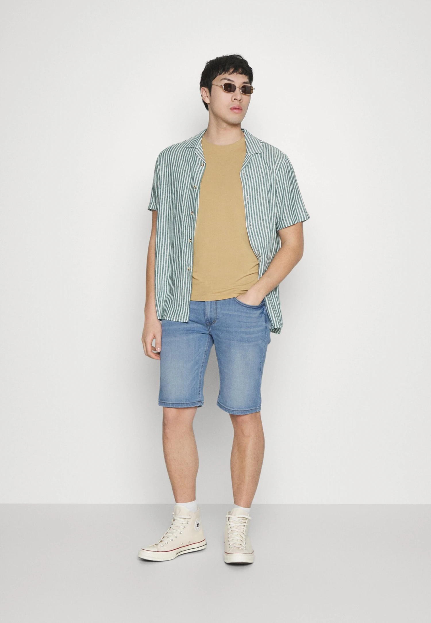 Pier One Shorts Di JeansLight Blue Denim Uomo Jeans PI922F05B-K11 1 Pier One Shorts Di JeansLight Blue Denim Uomo Jeans PI922F05B-K11