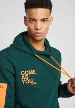 Pier One Felpa Con CappuccioDark Green Uomo Maglieria E Felpe PI922S03M-M11 -Negozio online Pier One Italia 8f85fe47bd094118bc5a22326f13d1f6 scaled