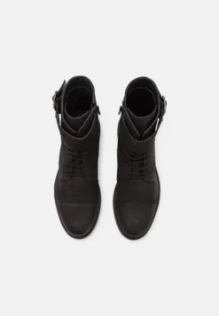 Pier One LeatherStivaletti StringatiBlack Uomo Stivaletti/Stivali PI912K0C0-Q11 9 Pier One LeatherStivaletti StringatiBlack Uomo Stivaletti/Stivali PI912K0C0-Q11 -Negozio online Pier One Italia 949de6cc0f1947938c9e0e4a84edc5c2 scaled