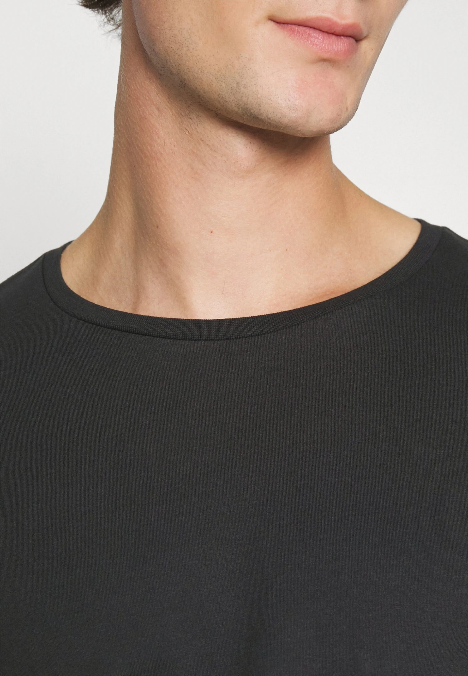 Pier One 2 PackMaglietta A Manica LungaBlack/Khaki Uomo T-shirt E Polo PI922O0GT-Q12 6 Pier One 2 PackMaglietta A Manica LungaBlack/Khaki Uomo T-shirt E Polo PI922O0GT-Q12 - immagine 6