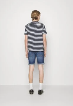 Pier One Shorts Di JeansDark Blue Denim Uomo Jeans PI922F04L-K12 8 Pier One Shorts Di JeansDark Blue Denim Uomo Jeans PI922F04L-K12 -Negozio online Pier One Italia 995d90142f204dda92986e78844046e5