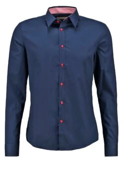 Pier One CamiciaDark Blue/Red Uomo Completi E Cravatte PI922D02W-K12 -Negozio online Pier One Italia 9b8be06526f7479ca5886010560f8d17