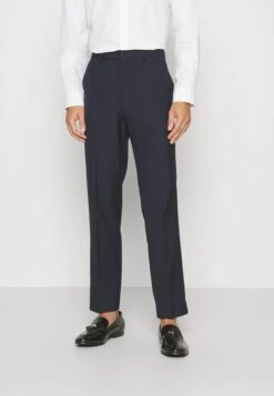 Pier One CompletoDark Blue Uomo Completi E Cravatte PI922A02I-K11 -Negozio online Pier One Italia 9ce59bf381b64dedbb8b2837bf33de9e