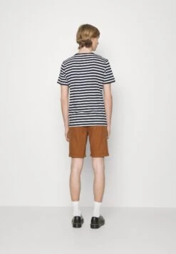 Pier One Linen Blend Drawcord Shorts ShortsBrown Uomo Bermuda PI922F04V-O11 -Negozio online Pier One Italia 9e7cc22f52104862bcbac266f2719127