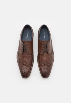 Pier One LeatherStringateBrown Uomo Scarpe Eleganti PI912M0E5-O11 -Negozio online Pier One Italia 9f91739a20c64df3bf2edb2ec907939f