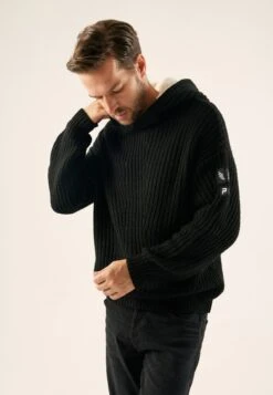 Pier One MaglioneBlack Uomo Maglieria E Felpe PI922Q0BW-Q11 10 Pier One MaglioneBlack Uomo Maglieria E Felpe PI922Q0BW-Q11 -Negozio online Pier One Italia a0d403dbac974143b0d40c6a6e14cf76