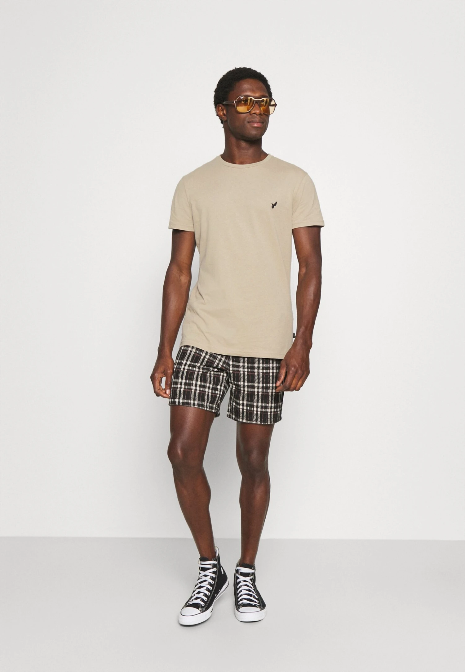 Pier One T-Shirt BasicBeige Uomo T-shirt E Polo PI922O0KZ-B11 2 Pier One T-Shirt BasicBeige Uomo T-shirt E Polo PI922O0KZ-B11 - immagine 2