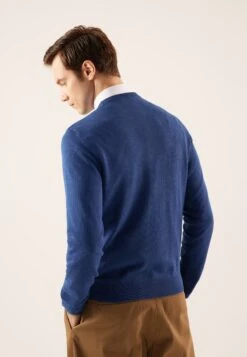 Pier One MaglioneBlue Uomo Maglieria PI922Q0C0-K11 -Negozio online Pier One Italia a2a137decc9446f1a485246d468f3b39