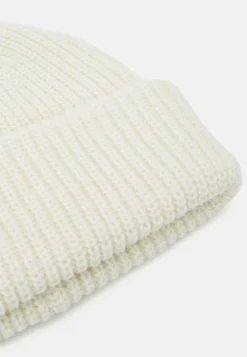 Pier One UnisexBerrettoOff White Uomo Cappellie Berretti PI954P00L-A11 -Negozio online Pier One Italia a2f715ed88fe43a184d6e3dafc318f0e scaled