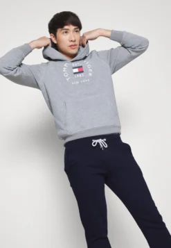 Pier One 2 PackPantaloni SportiviDark Blue Uomo Pantaloni PI922E03K-K11 11 Pier One 2 PackPantaloni SportiviDark Blue Uomo Pantaloni PI922E03K-K11 -Negozio online Pier One Italia a2fdb7dbfee140148015f91769141002 scaled