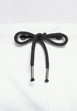 Pier One Pantaloni SportiviWhite Uomo Pantaloni PI922F03G-A11 -Negozio online Pier One Italia a36764404f124304b3532ad3534eb3d7