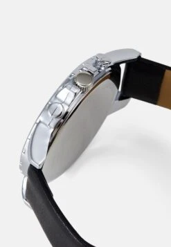 Pier One OrologioBlack/Silver-Coloured Uomo Orologi PI952M01B-Q11 8 Pier One OrologioBlack/Silver-Coloured Uomo Orologi PI952M01B-Q11 -Negozio online Pier One Italia a405f32d91574594bfe0eb57bcbec044