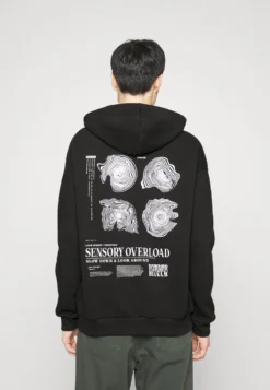 Pier One Wood HoodieFelpa Con CappuccioBlack Uomo Maglieria E Felpe PI922S0HN-Q11 -Negozio online Pier One Italia a45506dc600346f3a3e78f9952b0fe73 scaled