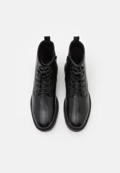 Pier One Stivaletti StringatiBlack Uomo Stivaletti/Stivali PI912K0B9-Q11 -Negozio online Pier One Italia a464c427ccfa4a739aff271d1be78856