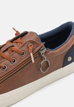 Pier One UnisexSneakers BasseCognac Donna Sneakers PI915O024-O11 -Negozio online Pier One Italia a71d3c18ca7a432ea8b51be2bf35ac80