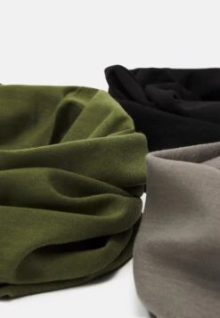 Pier One 3 Pack UnisexScaldacolloBlack, Grey, Olive Uomo Foulard E Sciarpe PI954G01L-Q11 -Negozio online Pier One Italia a85360391fc54d63827a035896f0237f