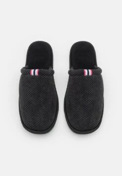 Pier One Pantofole - Black -Negozio online Pier One Italia a9ded7ac67184f64a2157c40f6b9b9b3