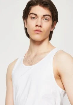 Pier One 3 PackTopWhite Uomo T-shirt E Polo PI922O0X4-A11 -Negozio online Pier One Italia ada276f5a683415586ed41e8dd2e74cd