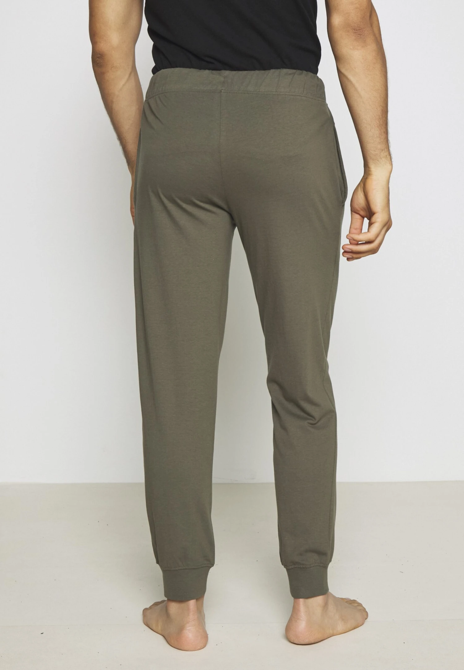 Pier One 2 PackPantaloni Del PigiamaBlack/Khaki Uomo Per La Notte PI982L00I-Q11 3 Pier One 2 PackPantaloni Del PigiamaBlack/Khaki Uomo Per La Notte PI982L00I-Q11 - immagine 3