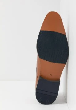 Pier One LeatherMocassini ElegantiCognac Uomo Scarpe Eleganti PI912C094-O11 -Negozio online Pier One Italia b33620ba8ab547529ee32df8e71ecc15